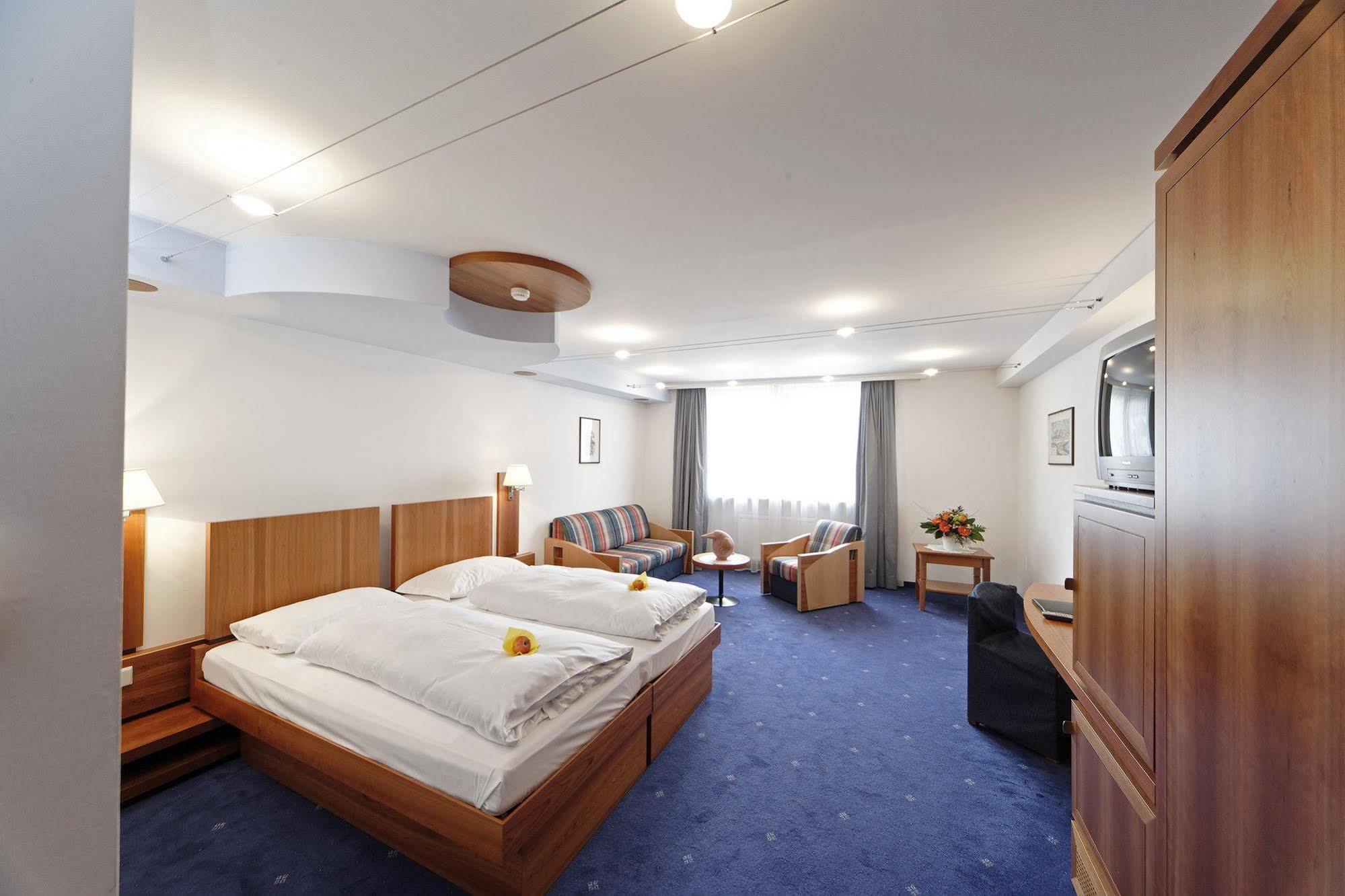 Hotel Krone - Eat, Drink, Stay Bressanone Eksteriør bilde
